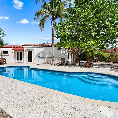 Crescent Beach Villas By Beachside Management